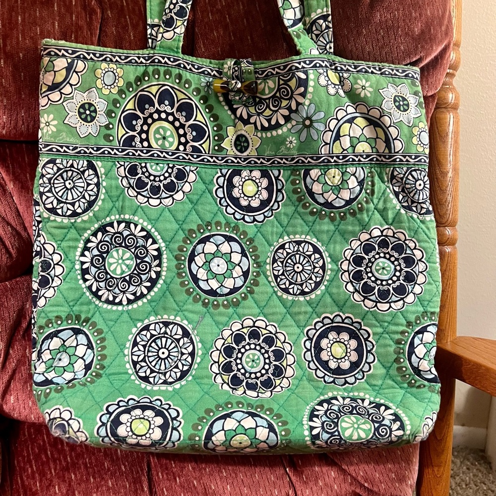 VERA BRADLEY Tote (Retired!) Cupcakes Green
